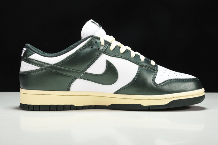 nike dunk low vintage green (w) - dq8580-100