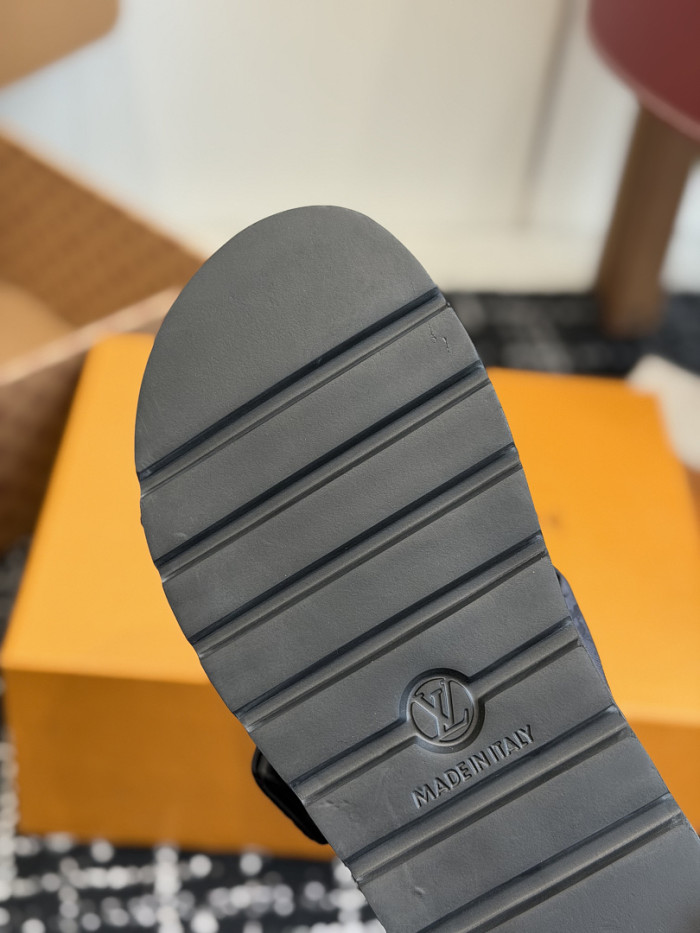 LVT SLIDE COPSHOE LVS-171