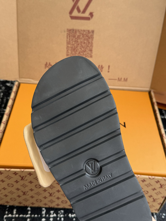 LVT SLIDE COPSHOE LVS-179