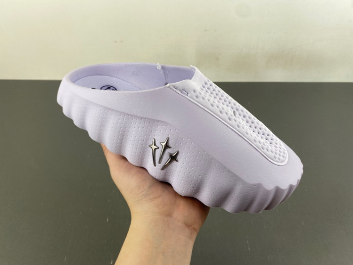 Mind 001 x CH HQ4309-501