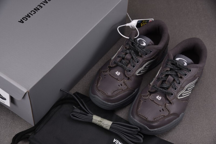 BL Hamptons Worn-Out -COPSHOE BL - WO 07