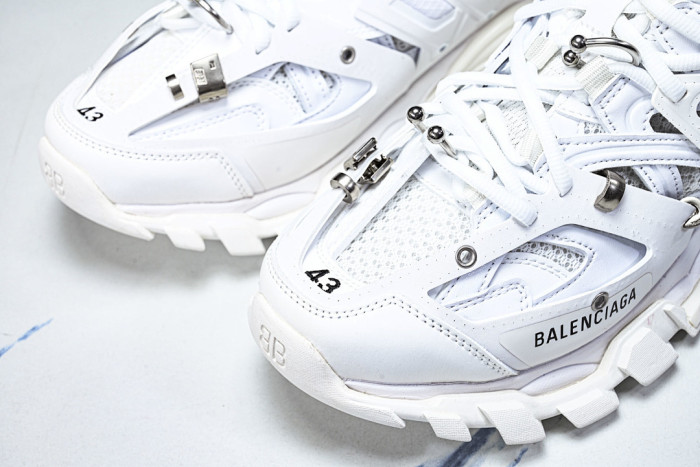 BL TRACK -COPSHOE BL -Track 09