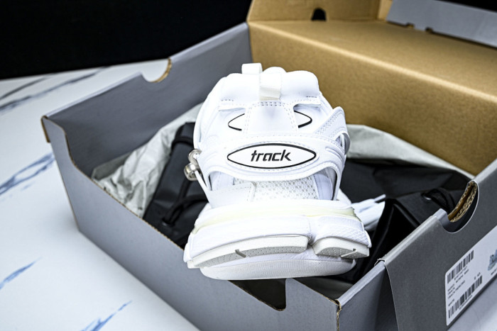 BL TRACK -COPSHOE BL -Track 09