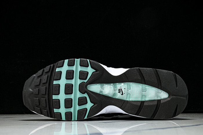 Nike Air Max 95 OG "Black Border" IM7409-100