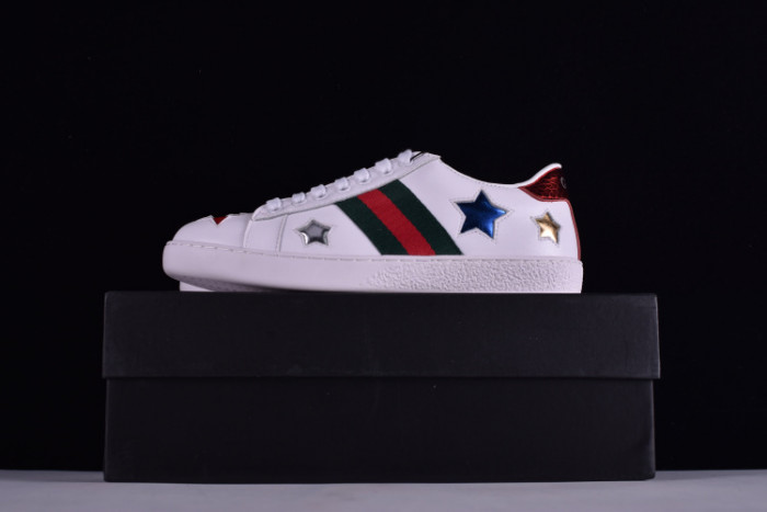 gc ace embroidered low-top sneaker with colorful stars 431942-a38g1